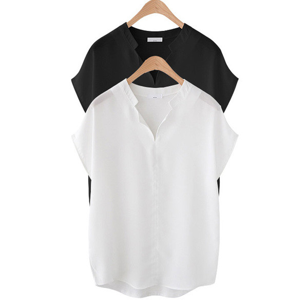Καθημερινή γυναικεία μπλούζα χωρίς κουμπιά σε μαύρο και άσπρο χρώμα
