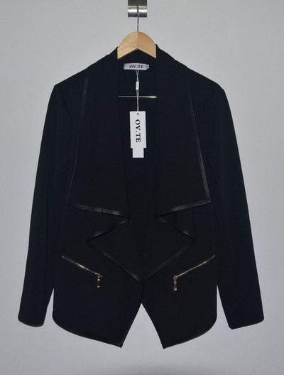 Stílusos női mellény fekete zsebekkel