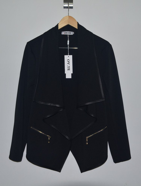 Stílusos női mellény fekete zsebekkel