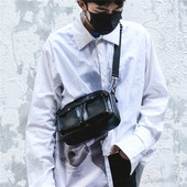 Eko bőrből készült, alkalmi férfi táska fekete színben, több zsebbel