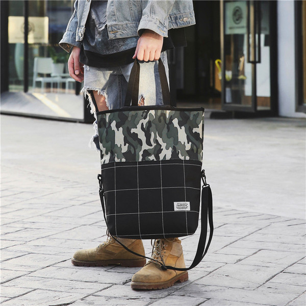 Modern férfi táska több színben állítható pánttal