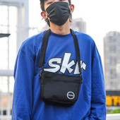 Modern férfi kistáska három színben emblémával