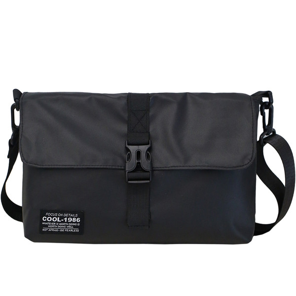 Modern férfi táska három színben emblémával