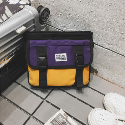 Casual ανδρική τσάντα σε δύο χρώματα με ρυθμιζόμενο ιμάντα ώμου