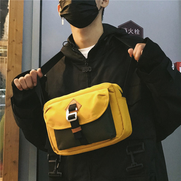 Férfi hétköznapi táska több színben, elülső zsebbel