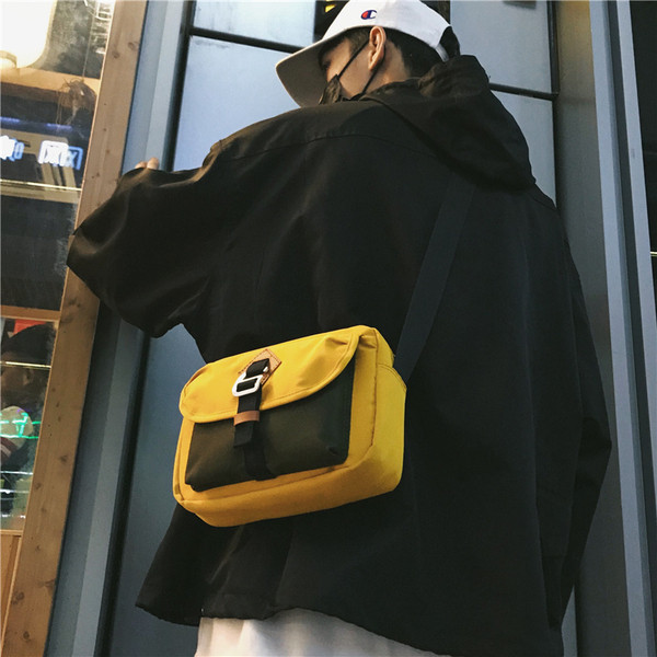 Férfi hétköznapi táska több színben, elülső zsebbel