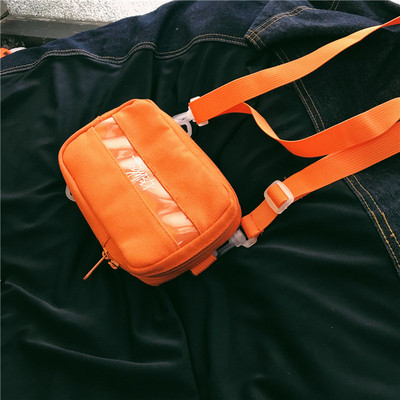 Mindennapi férfi táska négy színben felirattal