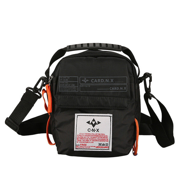 Modern férfi táska több színben emblémával