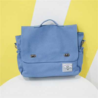 Modern férfi táska különböző színekben