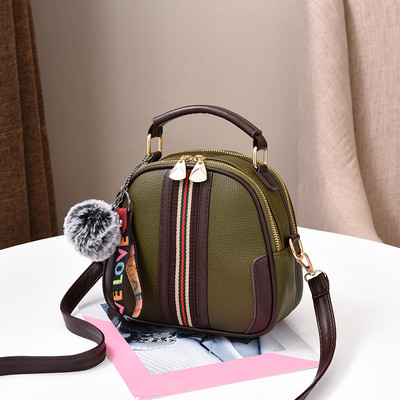 Modern női táska több színben, műbőr pehellyel