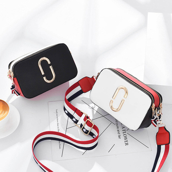 Modern női táska fém díszítéssel több színben