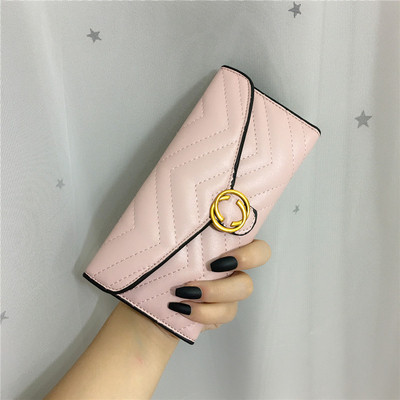 Γυναικείο κομψό πορτοφόλι με μεταλλικό κούμπωμα