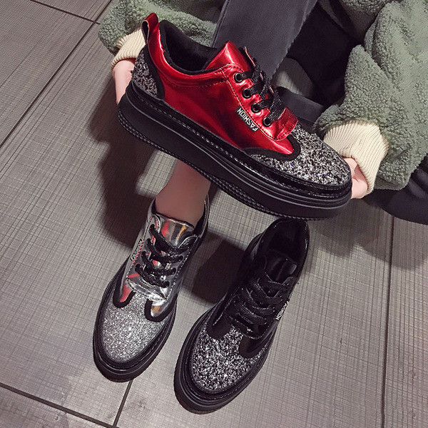 Stílusos női fényes tornacipő három színben