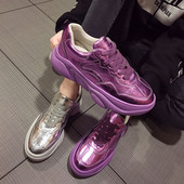 ÚJ Modern női tornacipő két színben