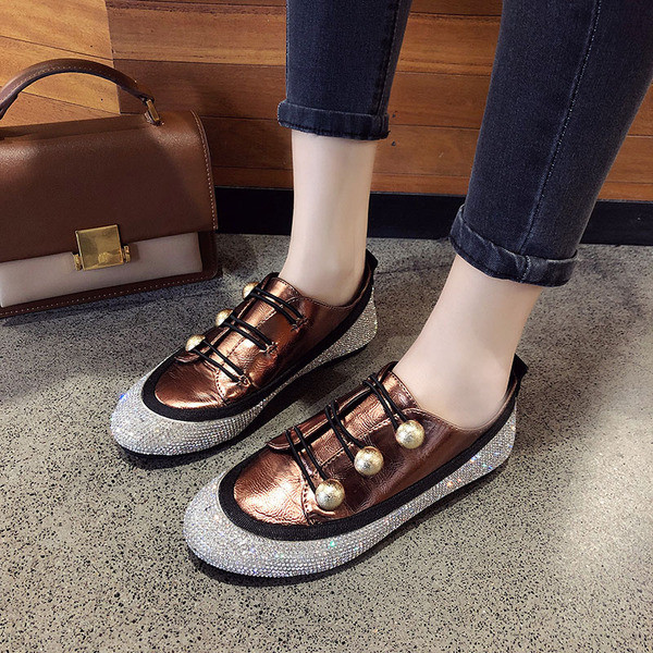 Modern női tornacipő három színben, dekorgyöngyökkel