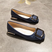 Modern női alkalmi cipő több színben, csattal