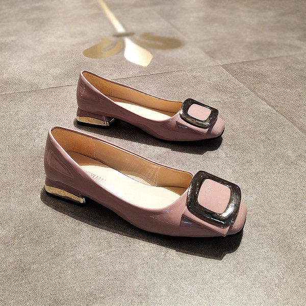 Modern női alkalmi cipő több színben, csattal