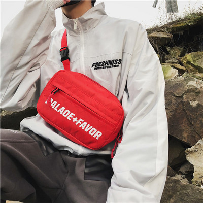 Mindennapi férfi táska négy színben felirattal