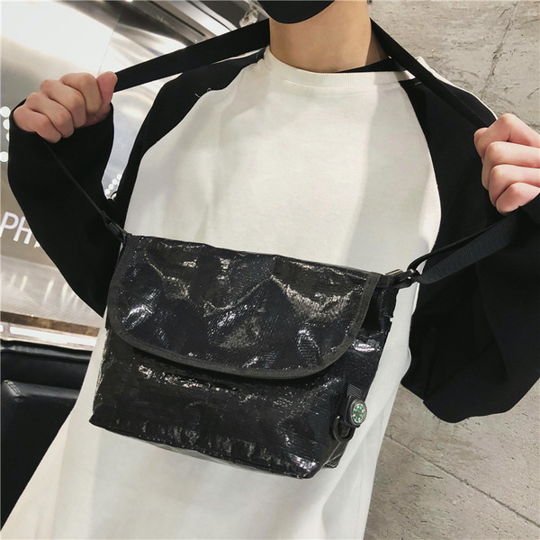 Modern férfi táska fekete és szürke színben