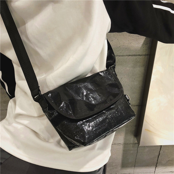 Modern férfi táska fekete és szürke színben