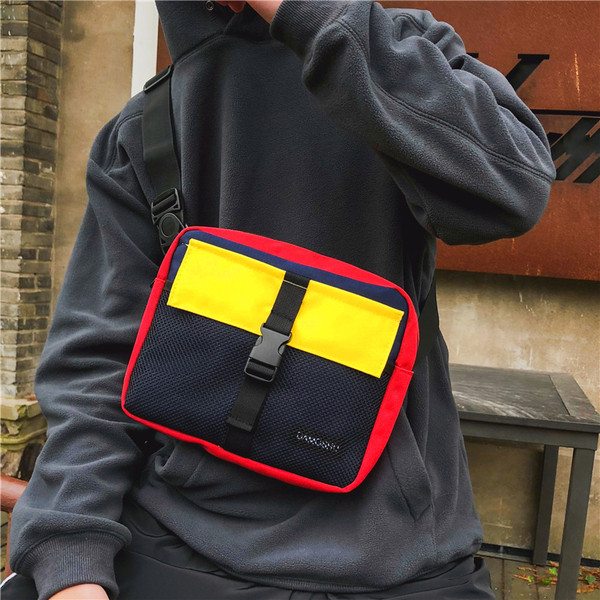 Modern férfi táska négy színben elülső zsebbel