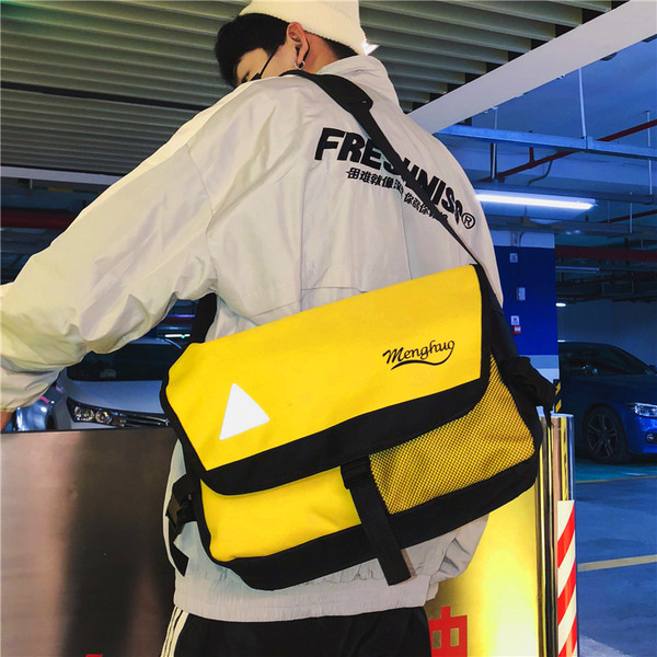 Alkalmi férfi nagytáska több színben felirattal