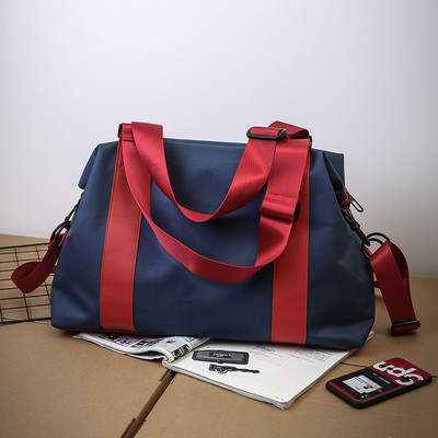 Praktikus férfi nagytáska három színben, levehető pánttal