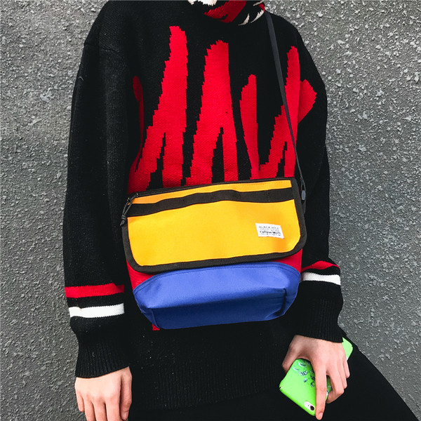 Férfi mindennapi táska két színben, állítható fogantyúval