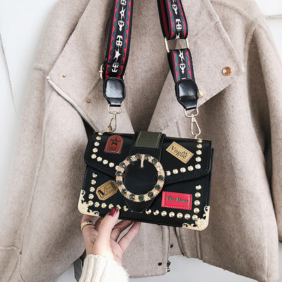 Új modell eko bőrből készült női táska több színben, fém elemmel