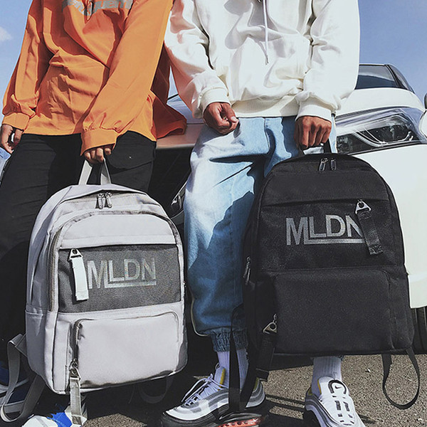 Ανδρικό καθημερινό σακίδιο με  επιγραφή 