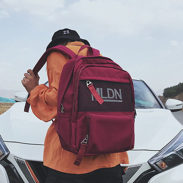 Ανδρικό καθημερινό σακίδιο με  επιγραφή 