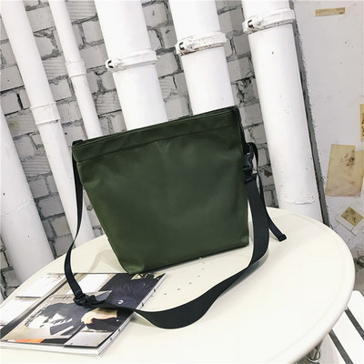 Tiszta férfi táska több színben