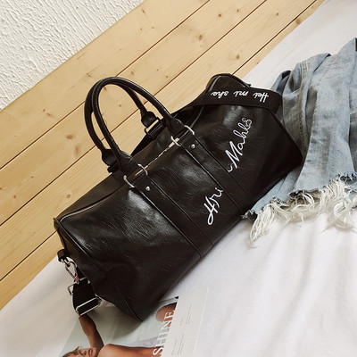 Modern férfi táska eko bőrből fekete és piros színben