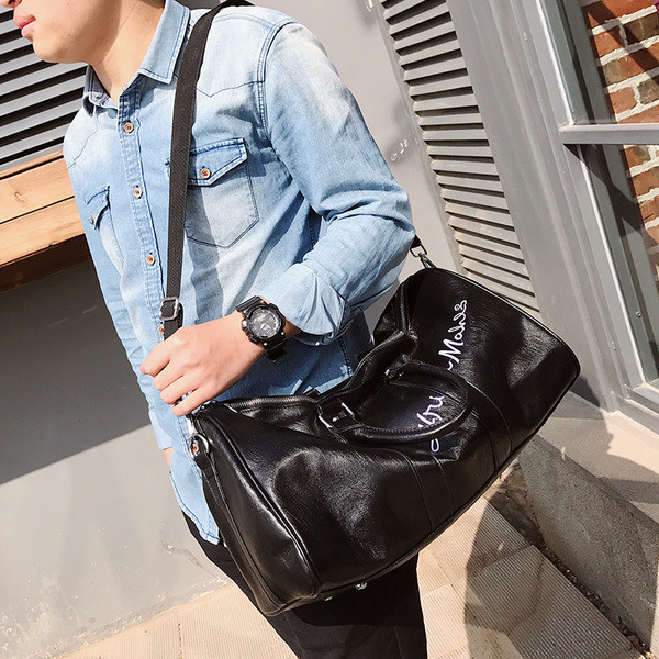 Modern férfi táska eko bőrből fekete és piros színben