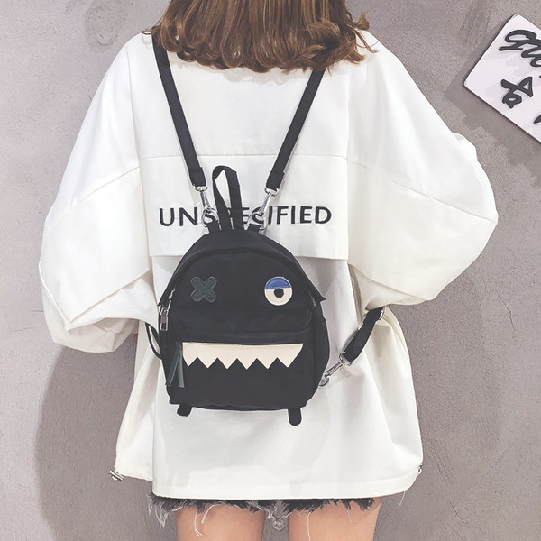 Hétköznapi női hátizsák 3D dekorációval több színben