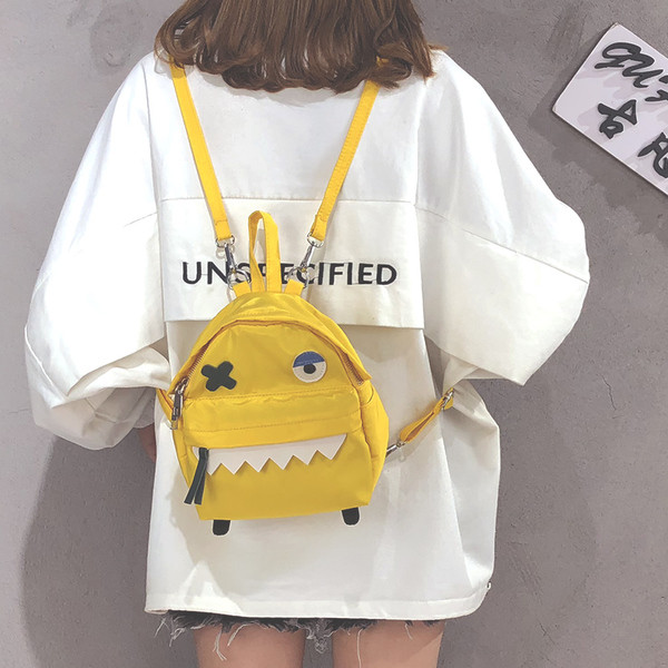 Hétköznapi női hátizsák 3D dekorációval több színben