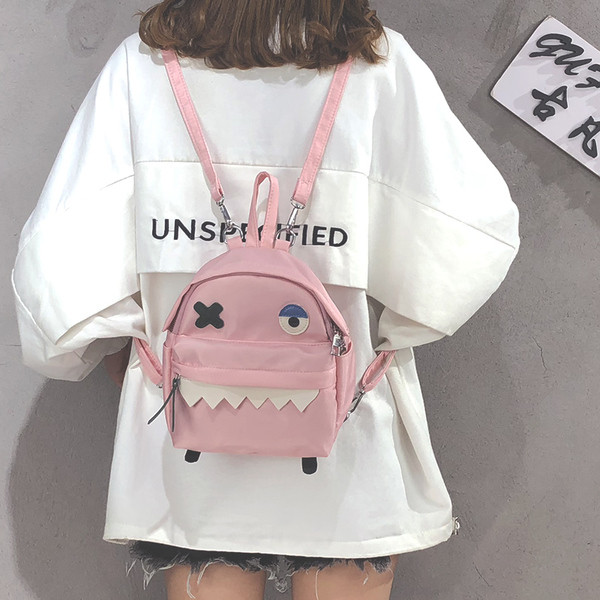 Hétköznapi női hátizsák 3D dekorációval több színben