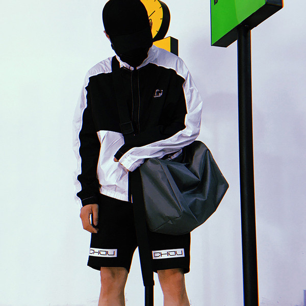 Sport és hétköznapi férfi táska többféle színben