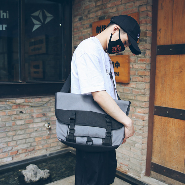 Modern nagy táska különböző színekben, férfiak és nők számára egyaránt