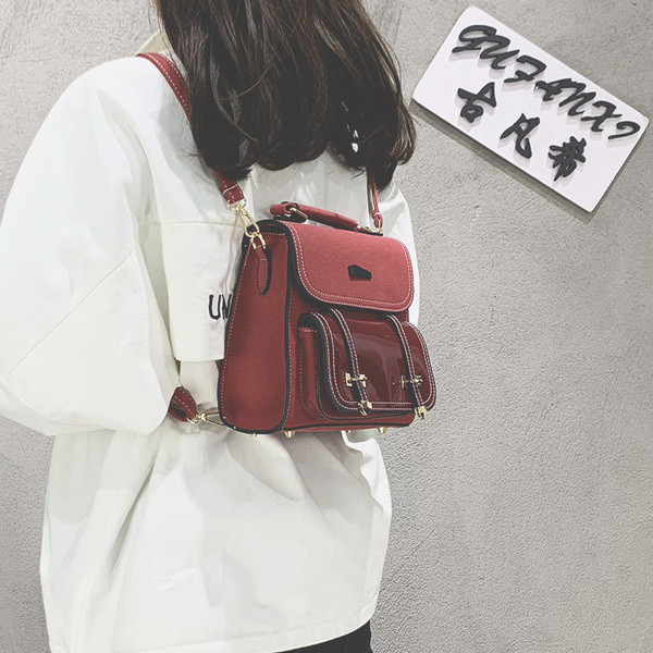 Modern női hátizsák több színben, fém elemmel