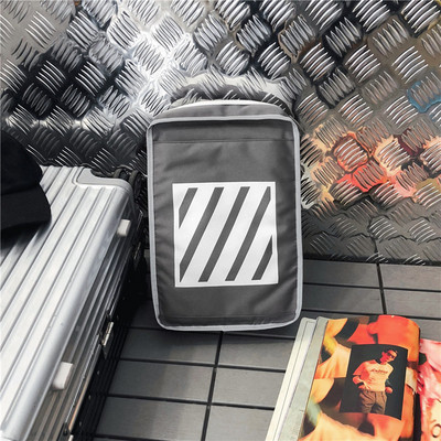 Naprakész hátizsák férfiaknak és nőknek négy színben