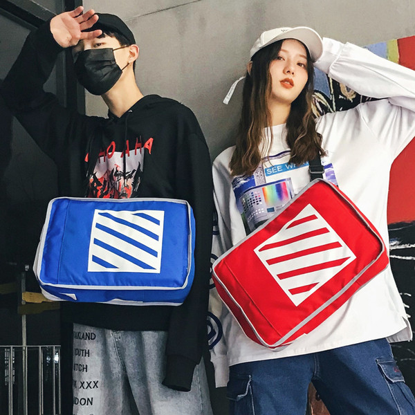 Naprakész hátizsák férfiaknak és nőknek négy színben