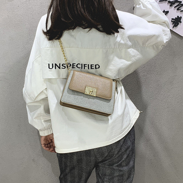 Elegáns női táska fémlánccal több színben