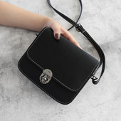 HIT Női táska fém rögzítéssel több színben