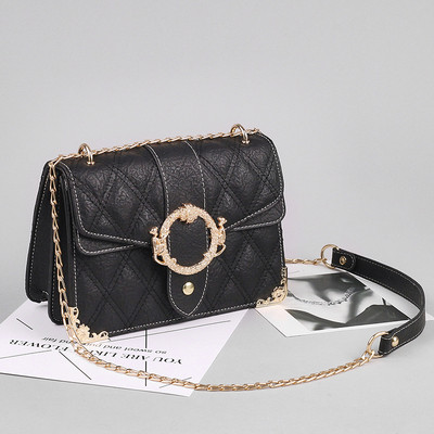 Eko bőrből készült modern női táska fém lánccal