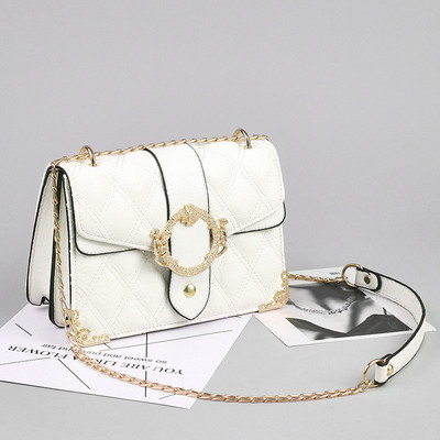 Eko bőrből készült modern női táska fém lánccal