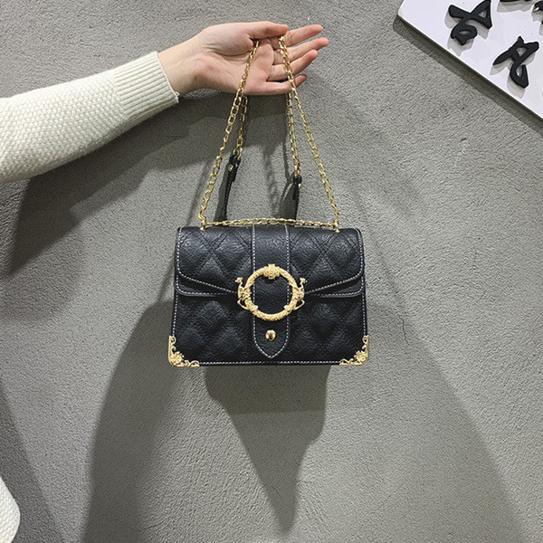 Eko bőrből készült modern női táska fém lánccal