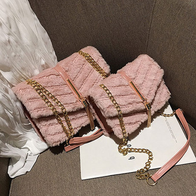 Aktuális női pehelytáska medállal, két méretben