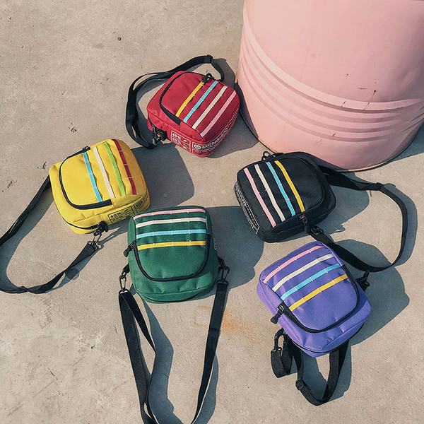 Modern táska több színben, férfiak és nők számára egyaránt