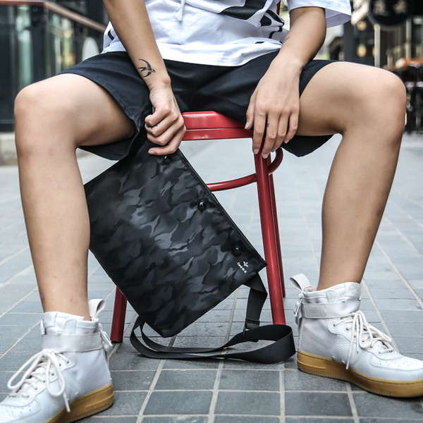 Modern férfi terepszínű táska két színben